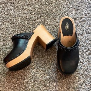 Swedish Hasbeens platform clogs